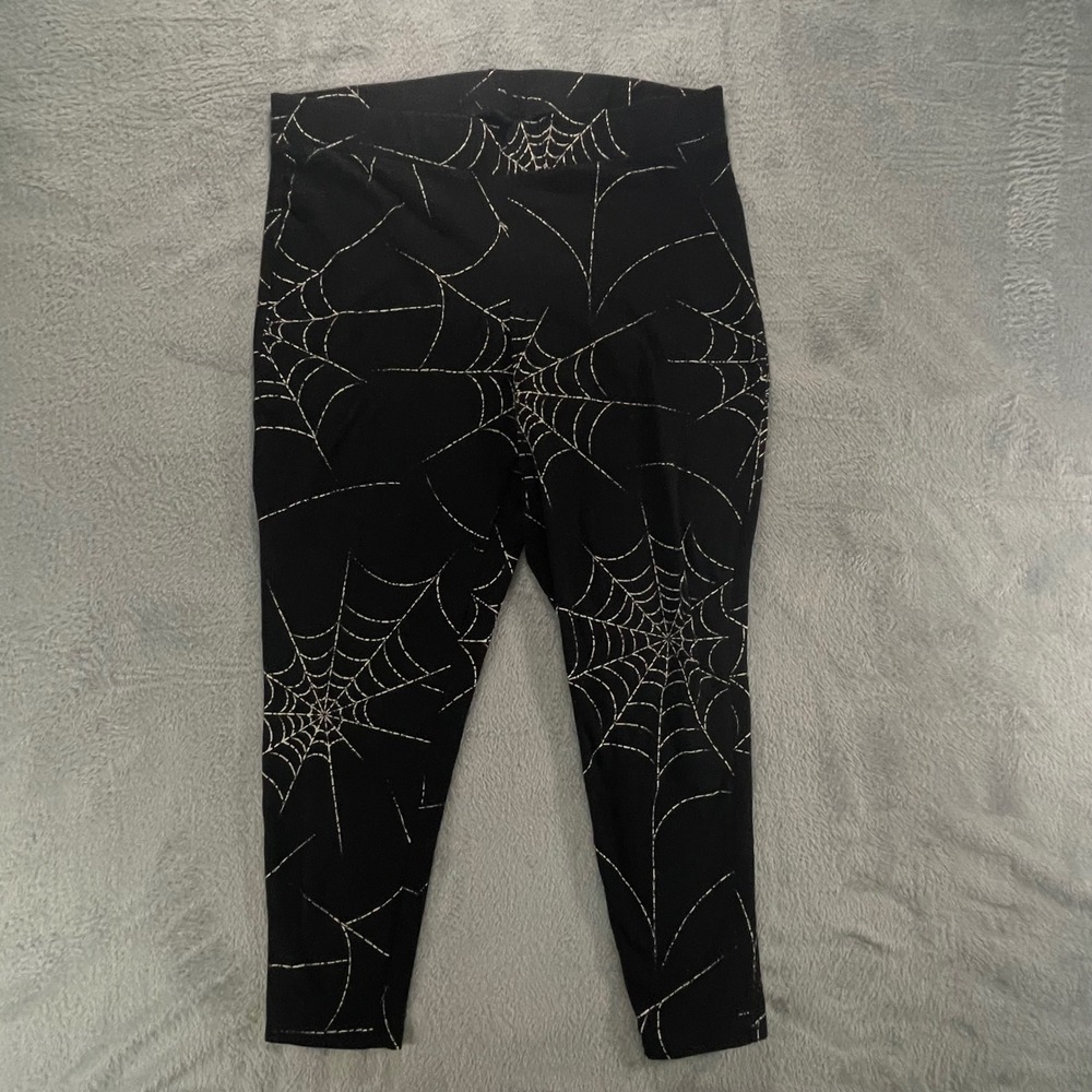 Torrid Black Spiderweb Print Leggings Size 3 Plus High Waist Stretch